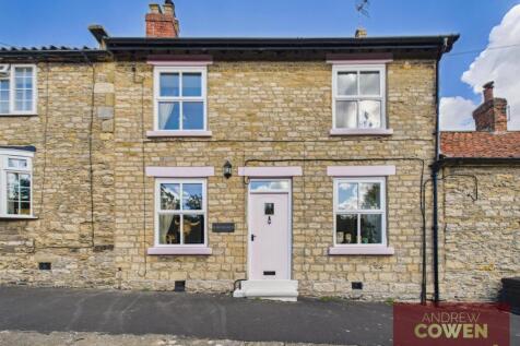Hungate, Scarborough YO13 3 bed cottage for sale