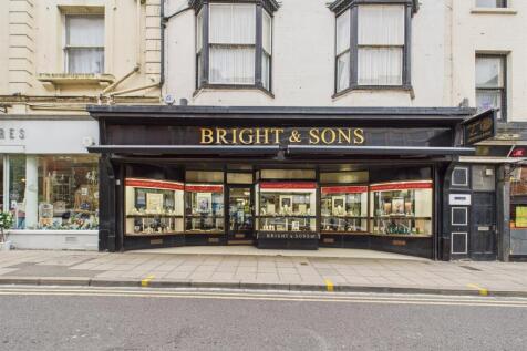 St. Nicholas Street, Scarborough YO11 6 bed flat for sale