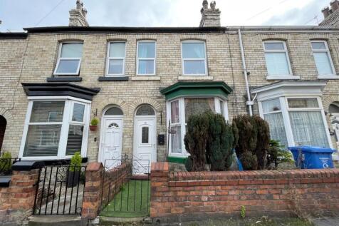 Candler Street, Scarborough YO12 2 bed terraced house for sale