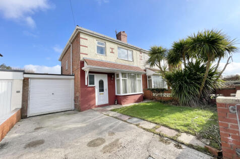 Lancaster Avenue, Thornton FY5 3 bed semi