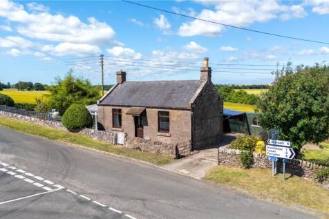 Detached house for sale