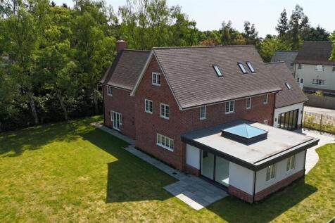 7 bedroom detached house for sale