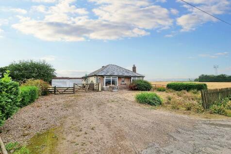 2 bedroom detached bungalow for sale