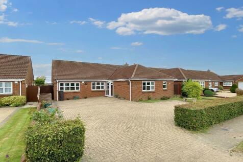 4 bedroom detached bungalow for sale