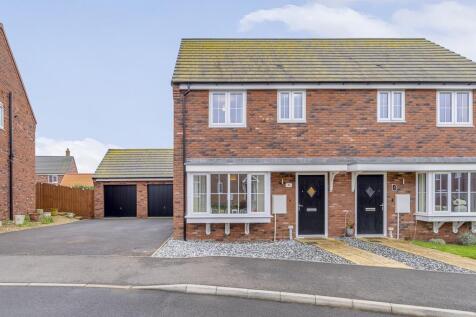 Kensington Close, Donington, Spalding 3 bed semi