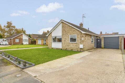 2 bedroom detached bungalow for sale