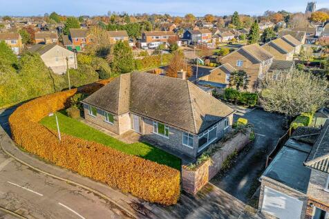 3 bedroom detached bungalow for sale