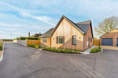 Burgess Court, Donington 3 bed detached bungalow for sale