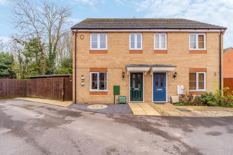 Viscount Close, Pinchbeck, Spalding 3 bed semi