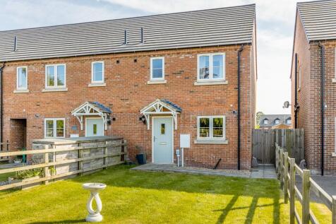 Cavell Way, Holbeach, Spalding 3 bed end of terrace house for sale