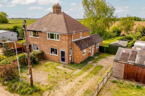 Keightley Road, Holbeach, Spalding 3 bed semi