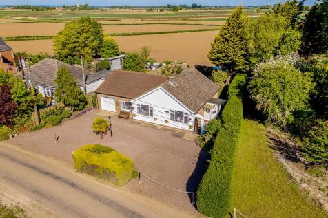 Water Gate, Quadring, Spalding 3 bed detached bungalow for sale