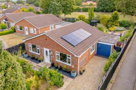 Littlebury Gardens, Holbeach, Spalding 3 bed detached bungalow for sale