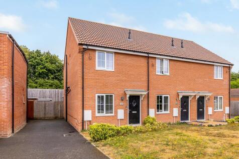 Low Lane, Holbeach 2 bed end of terrace house for sale