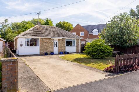 Highfield Road, Donington, Spalding 2 bed detached bungalow for sale