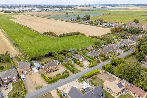 Broadgate, Weston Hills, Spalding 4 bed detached house for sale