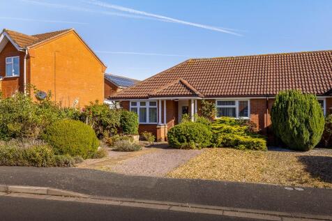2 bedroom semi-detached bungalow for sale