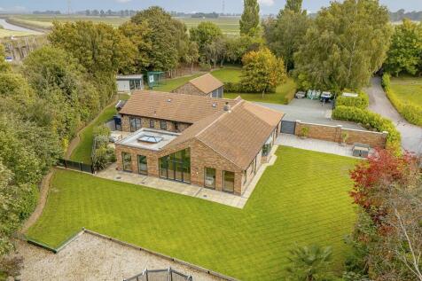 The Reservoir, Surfleet 4 bed detached bungalow for sale