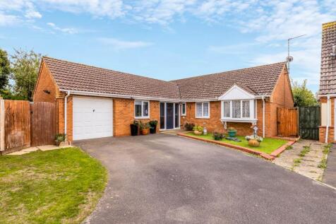 Benton Close, Moulton Chapel 4 bed detached bungalow for sale