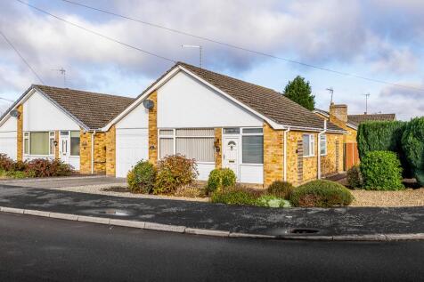 Tavistock Road, Spalding 2 bed detached bungalow for sale