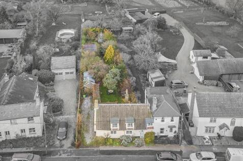 2 bedroom detached house for sale