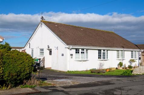 3 bedroom semi-detached bungalow for sale