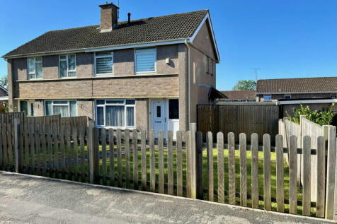 2 bedroom semi-detached house for sale