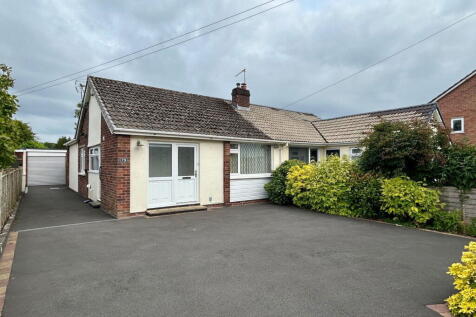 2 bedroom semi-detached bungalow for sale