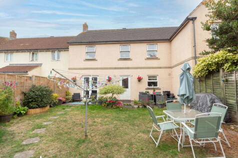 Cedern Avenue, Elborough... 4 bed terraced house for sale