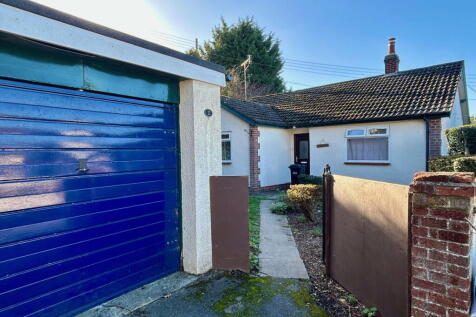 3 bedroom detached bungalow for sale