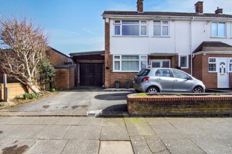 3 bedroom semi-detached house for sale