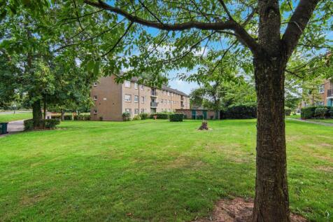 3 bedroom flat for sale