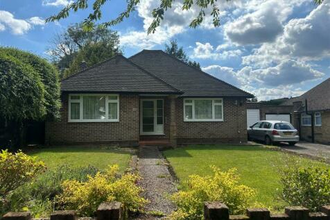 2 bedroom detached bungalow for sale