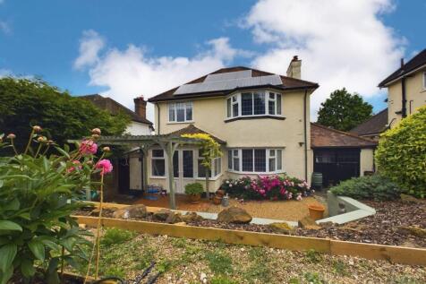Sanderstead Hill, South Croydon 3 bed detached house for sale