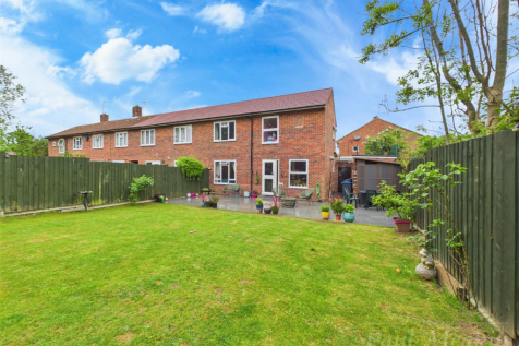 Kings Walk, Sanderstead 3 bed end of terrace house for sale
