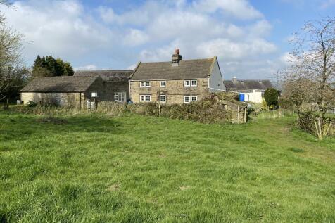 Halifax Road, Penistone, Sheffield 3 bed detached house for sale