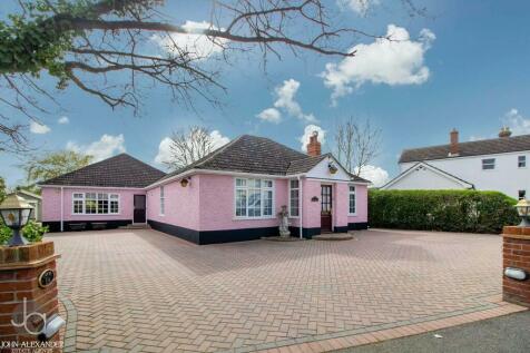 5 bedroom detached bungalow for sale