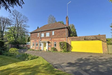 East Grinstead, West Sussex 4 bed detached house for sale