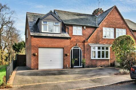 4 bedroom semi-detached house for sale