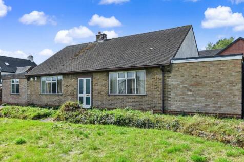 2 bedroom detached bungalow for sale