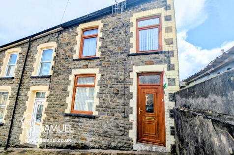 James Street, Miskin, Mountain Ash 3 bed end of terrace house for sale