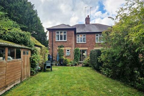 4 bedroom semi-detached house for sale