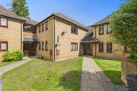 Yew Tree Court, Bury St. Edmunds IP33 2 bed apartment for sale