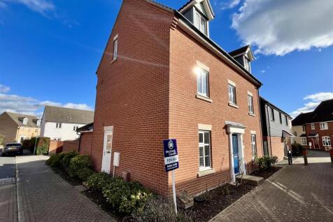 Sycamore Drive, Bury St. Edmunds IP32 5 bed detached house for sale