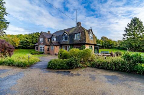 5 bedroom detached house for sale