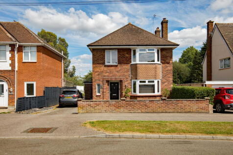 Wheatley Avenue, Corby NN17 3 bed detached house for sale