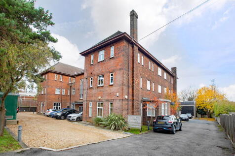 Weldon Road, Corby NN17 2 bed flat for sale