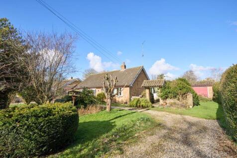 3 bedroom detached bungalow for sale