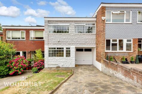 3 bedroom terraced house for sale