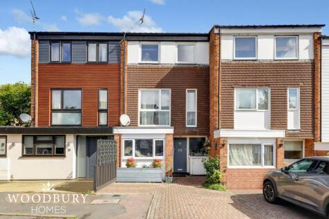 3 bedroom terraced house for sale